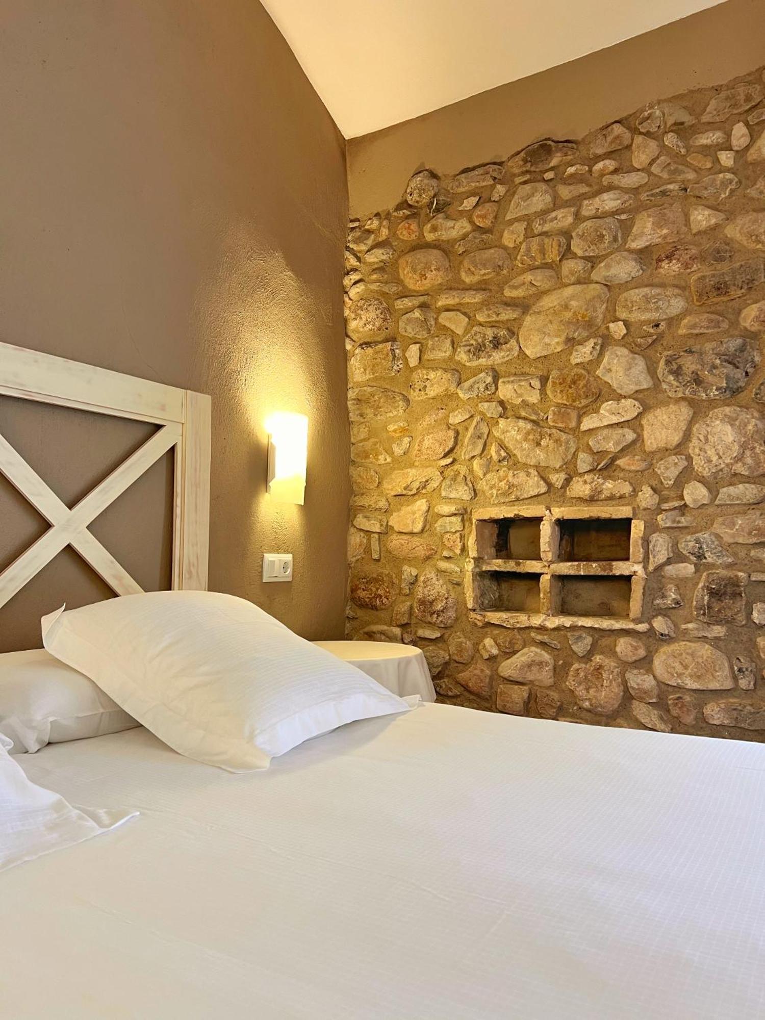 El Castell De La Pobla De Lillet (Adults Only) Βίλα Εξωτερικό φωτογραφία