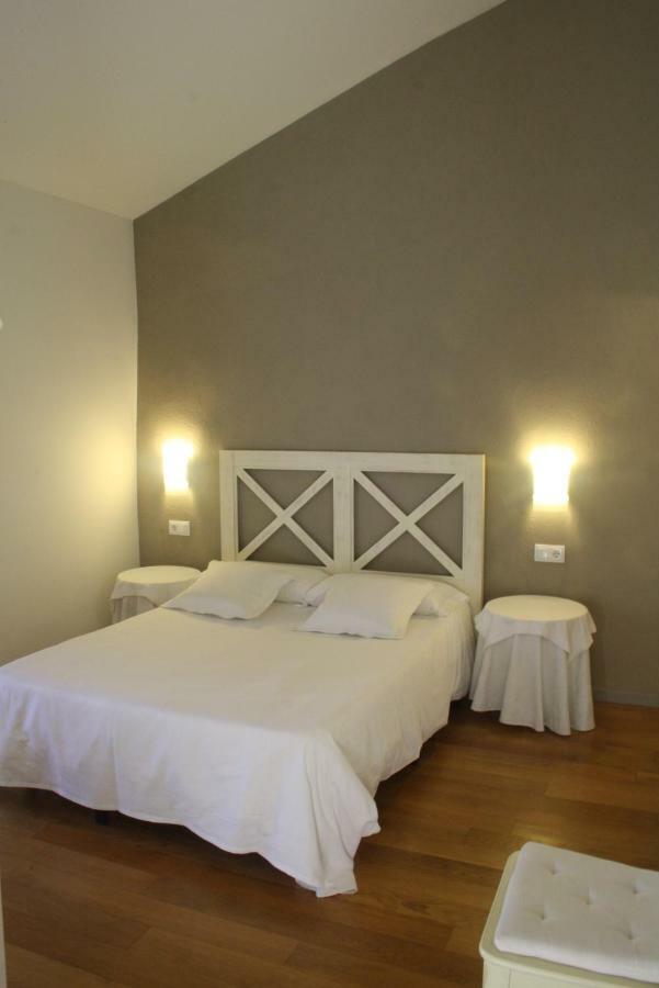 El Castell De La Pobla De Lillet (Adults Only) Βίλα Εξωτερικό φωτογραφία