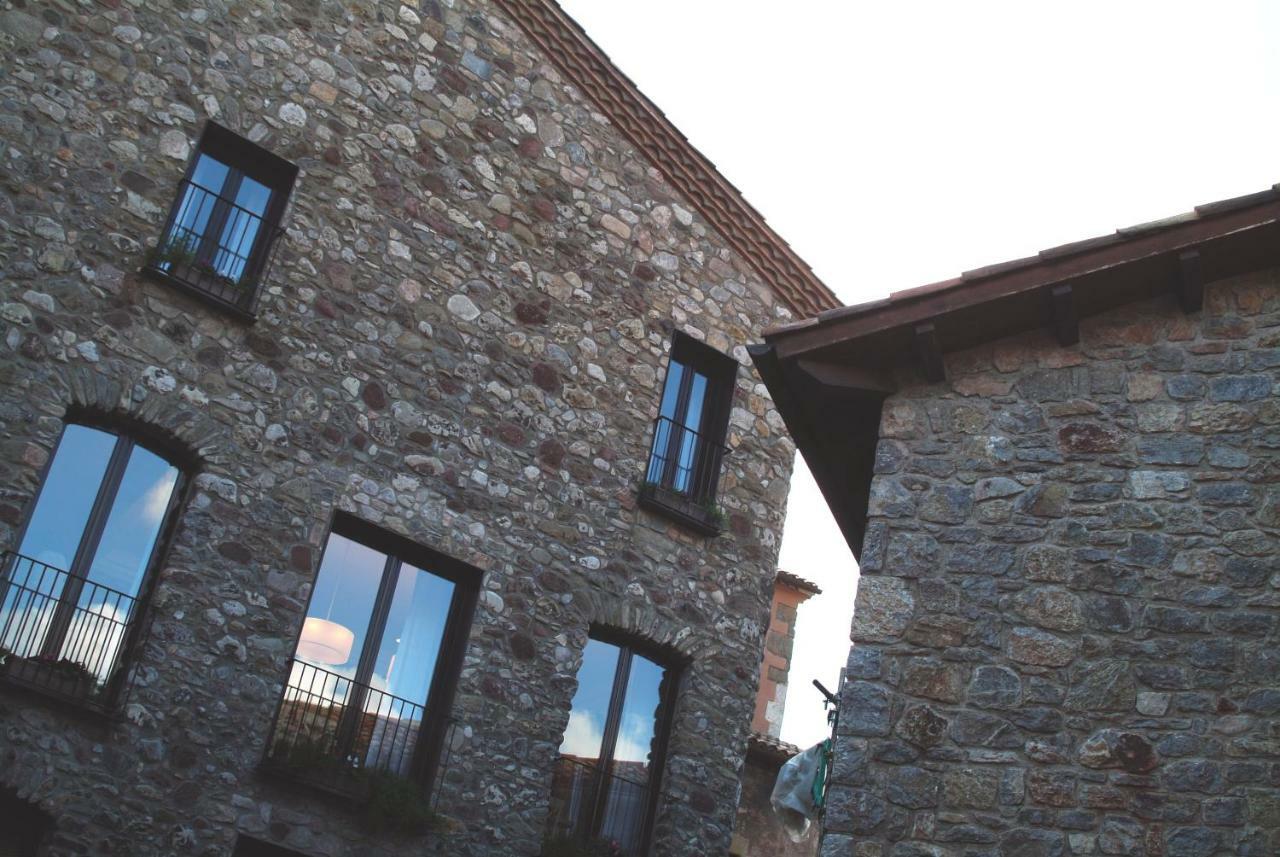 El Castell De La Pobla De Lillet (Adults Only) Βίλα Εξωτερικό φωτογραφία