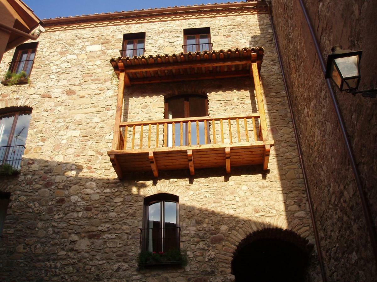 El Castell De La Pobla De Lillet (Adults Only) Βίλα Εξωτερικό φωτογραφία