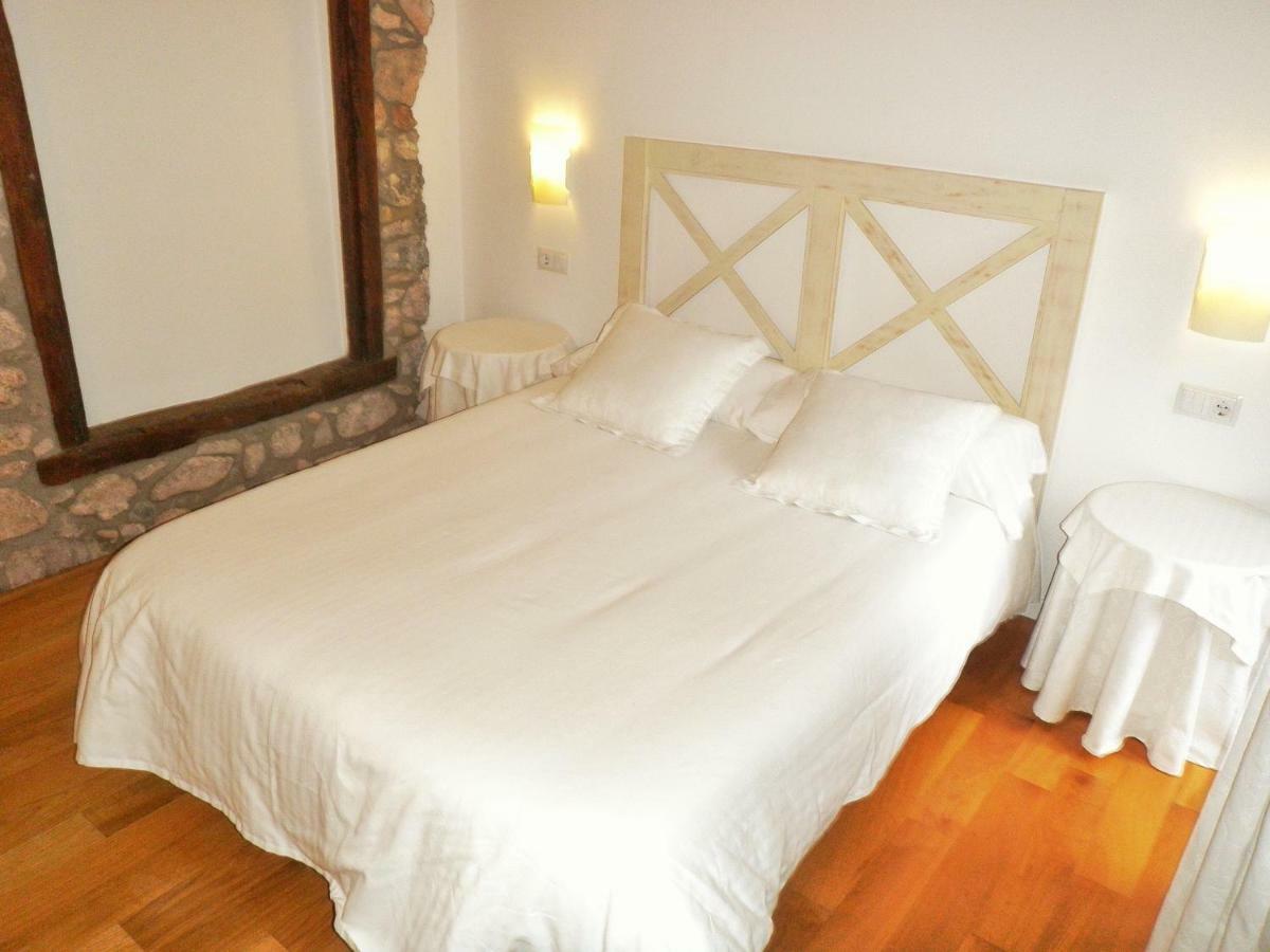 El Castell De La Pobla De Lillet (Adults Only) Βίλα Εξωτερικό φωτογραφία